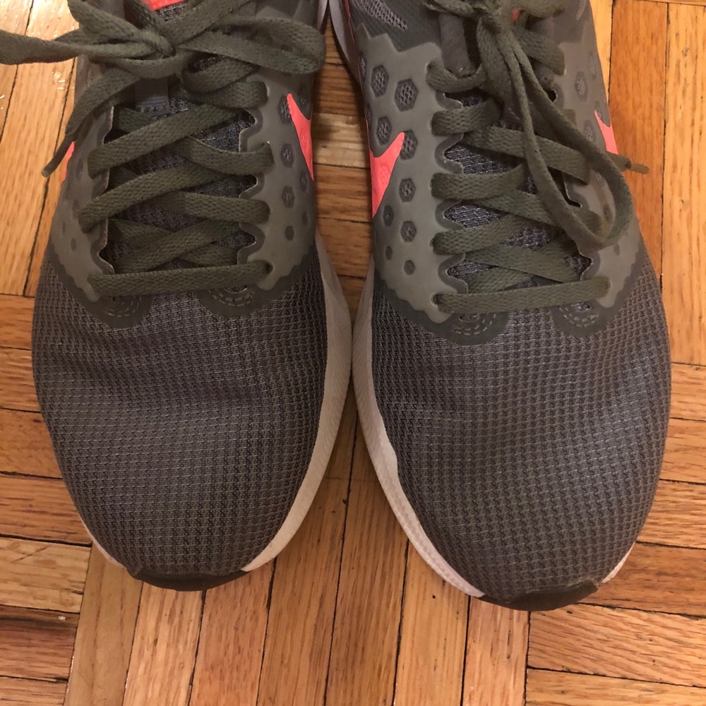 NIKE Downshifter 7 • Size 9 ✔️ Gently Worn - Picture 7 of 8
